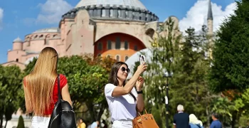 Наплыв туристов в Турцию!