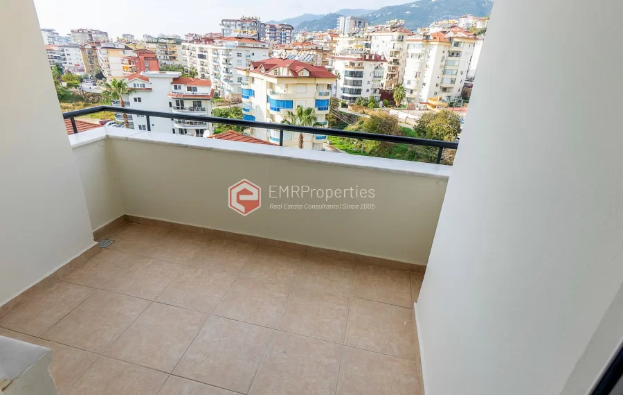 Eleganz 3 Zimmer und renovierte Wohnung zum Verkauf in Cikcilli