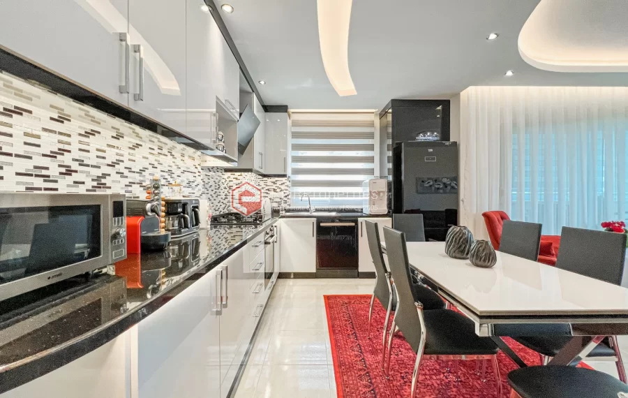 Prodaje se moderan jednosoban stan u pristojnom kompleksu