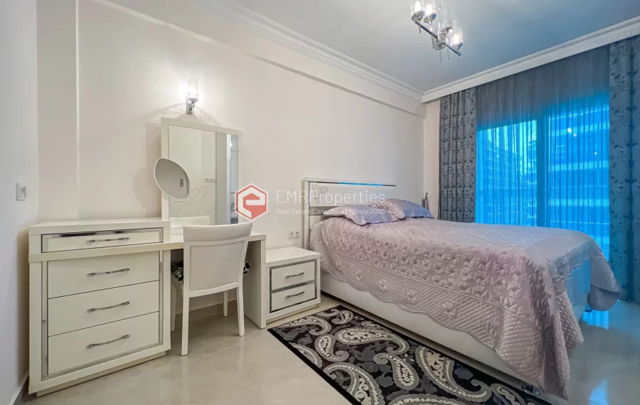 Prodaje se moderan jednosoban stan u pristojnom kompleksu