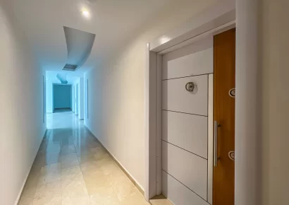 Prodaje se moderan jednosoban stan u pristojnom kompleksu