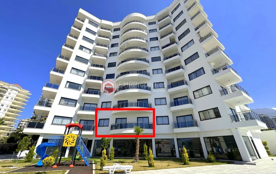 Modern apartment with sea view for sale in Mahmutlar