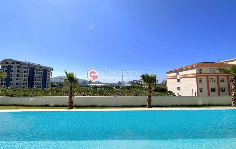 Modern apartment with sea view for sale in Mahmutlar