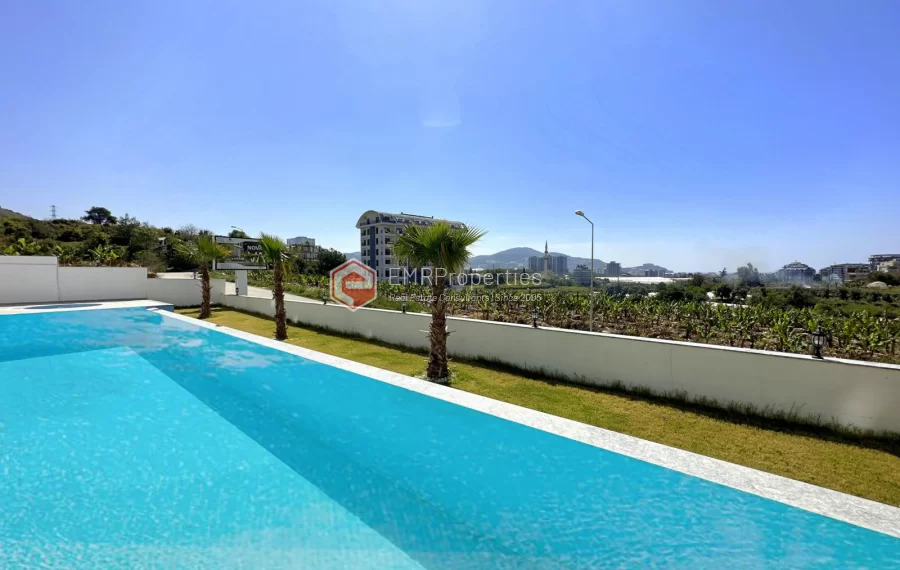 Modern apartment with sea view for sale in Mahmutlar