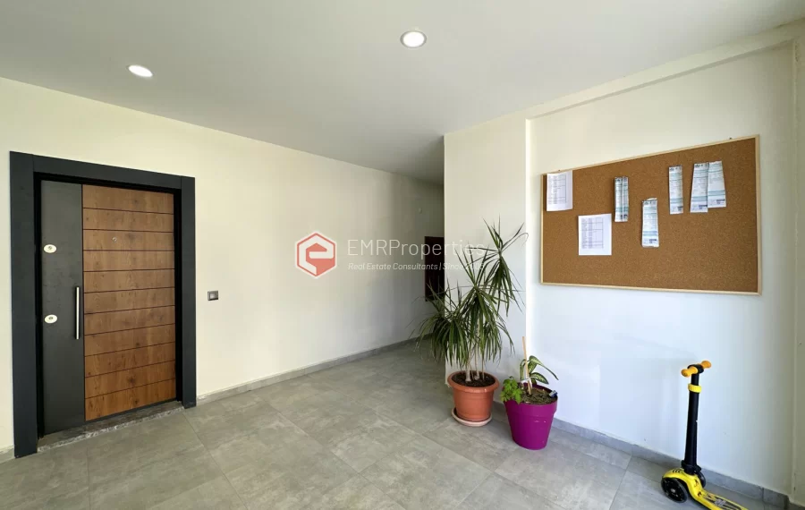 Modern apartment with sea view for sale in Mahmutlar