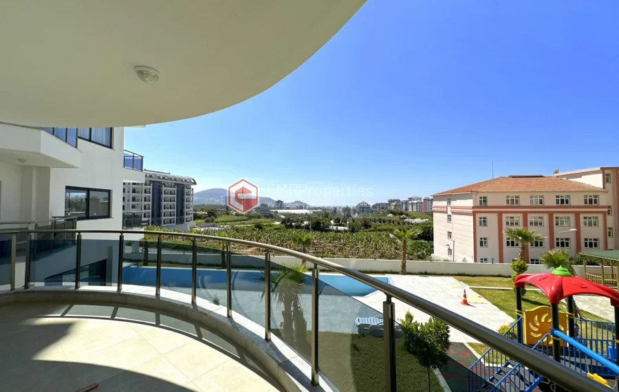 Modern apartment with sea view for sale in Mahmutlar