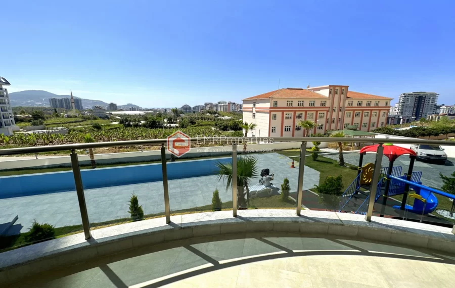 Modern apartment with sea view for sale in Mahmutlar