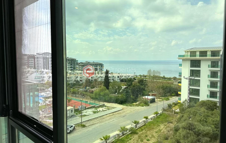 Seafront luxury apartment for sale in Alanya Kargicak