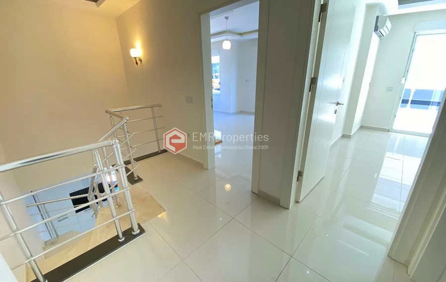  Peaceful garden duplex for sale in a secure residential complex in Kestel