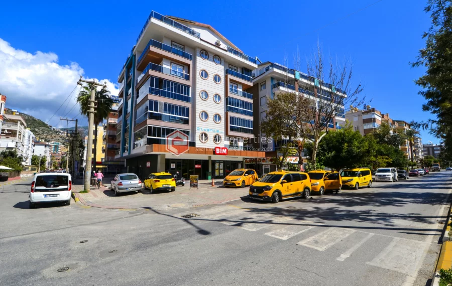  Stylish apartment with swimming pool for sale in Alanya Cleopatra