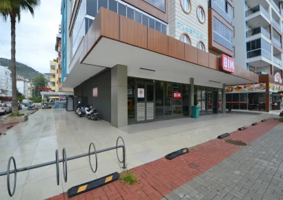 Elegantan stan s bazenom za prodaju u Alanya Cleopatra