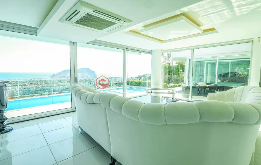 Ekskluzivna dupleks vila sa panoramskim pogledom koji oduzima dah na prodaju u Tepe