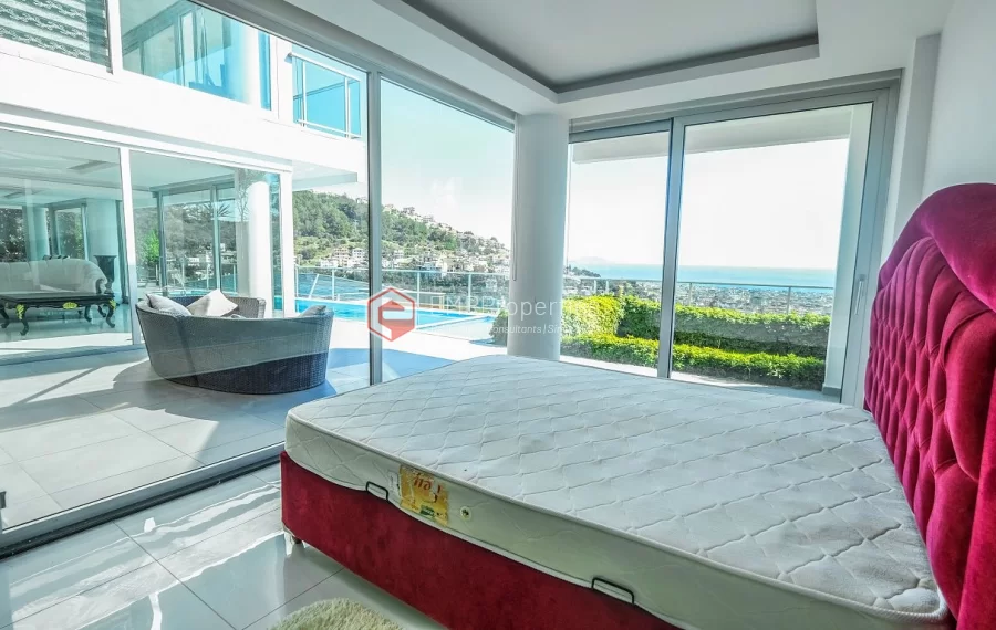 Ekskluzivna dupleks vila sa panoramskim pogledom koji oduzima dah na prodaju u Tepe