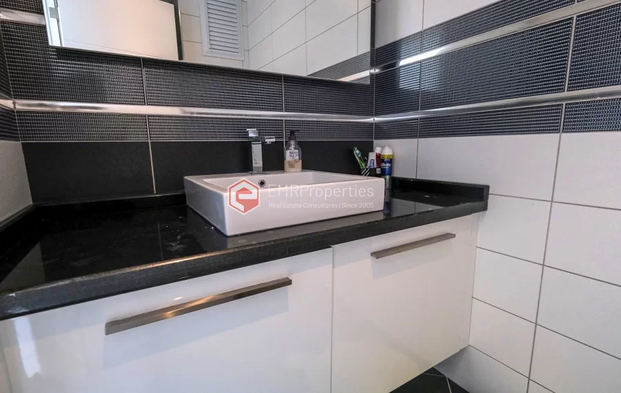 Ekskluzivna dupleks vila sa panoramskim pogledom koji oduzima dah na prodaju u Tepe