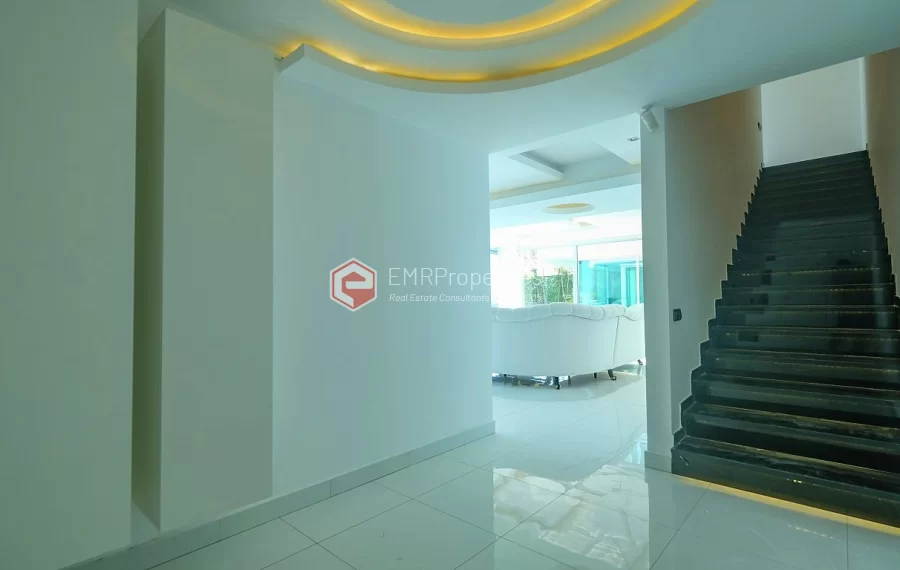 Ekskluzivna dupleks vila sa panoramskim pogledom koji oduzima dah na prodaju u Tepe