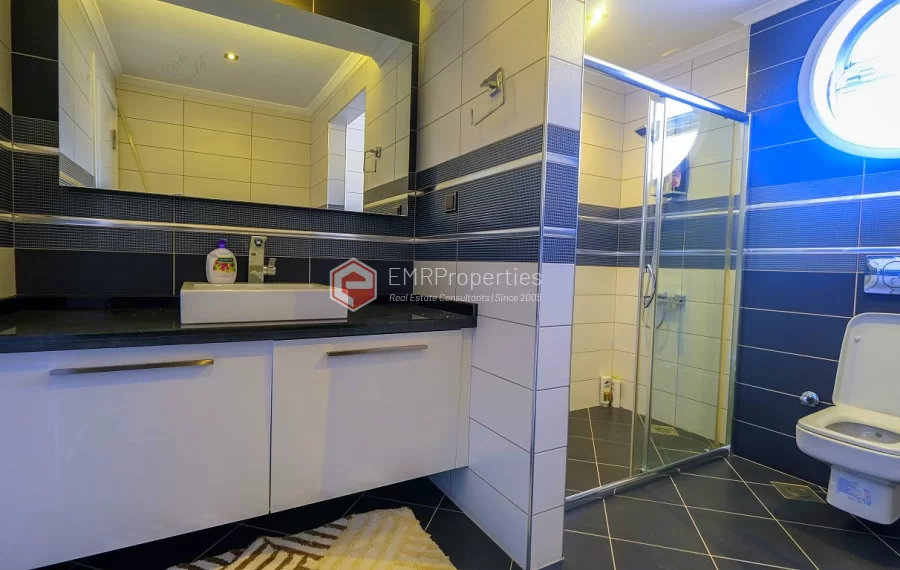 Ekskluzivna dupleks vila sa panoramskim pogledom koji oduzima dah na prodaju u Tepe