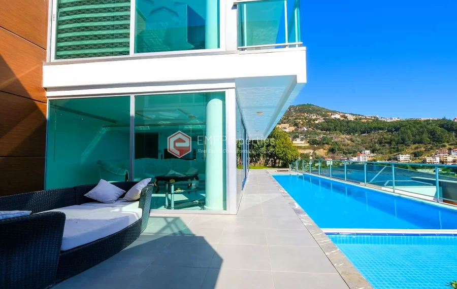 Ekskluzivna dupleks vila sa panoramskim pogledom koji oduzima dah na prodaju u Tepe