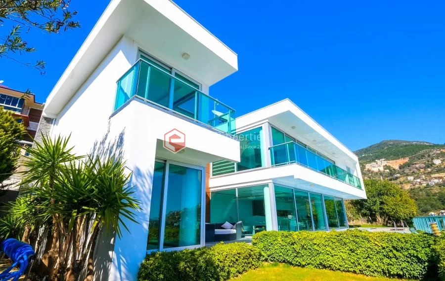 Ekskluzivna dupleks vila sa panoramskim pogledom koji oduzima dah na prodaju u Tepe