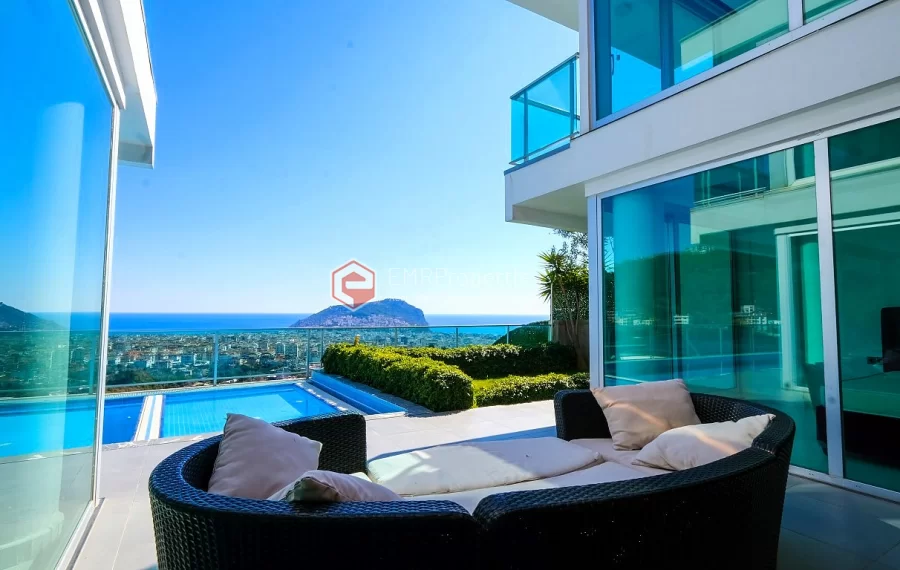 Ekskluzivna dupleks vila sa panoramskim pogledom koji oduzima dah na prodaju u Tepe