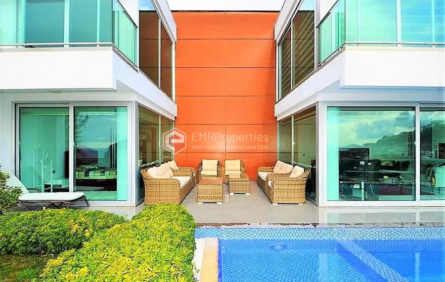 Ekskluzivna dupleks vila sa panoramskim pogledom koji oduzima dah na prodaju u Tepe