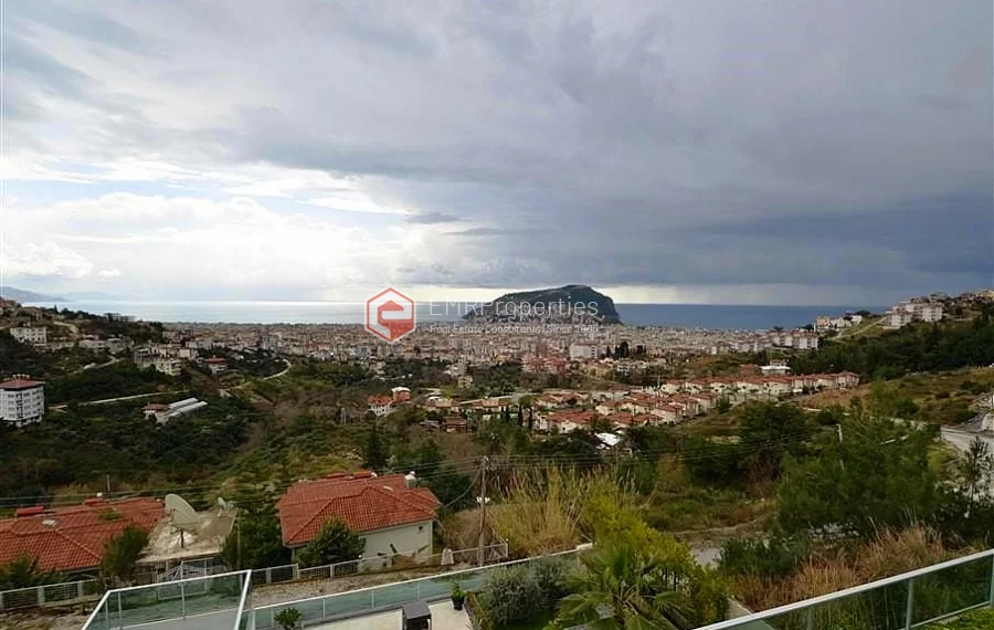 Ekskluzivna dupleks vila sa panoramskim pogledom koji oduzima dah na prodaju u Tepe