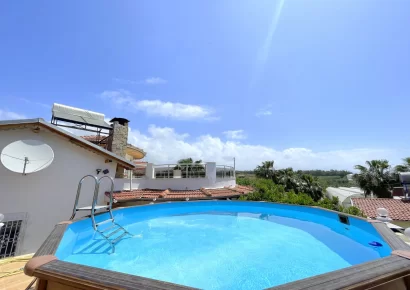 Pristupacna samostojeca vila s velikim vrtom i terasom na prodaju u Turkleru