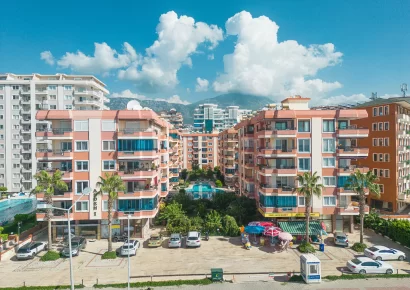 Wunderschön eingerichtete 2-Zimmer-Wohnung in einem Komplex am Meer