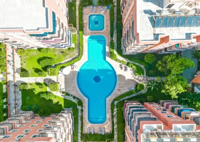 Wunderschön eingerichtete 2-Zimmer-Wohnung in einem Komplex am Meer