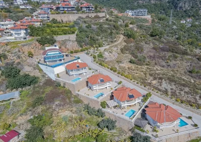 Prodaje se ultraluksuzna vila sa 5 spavacih soba