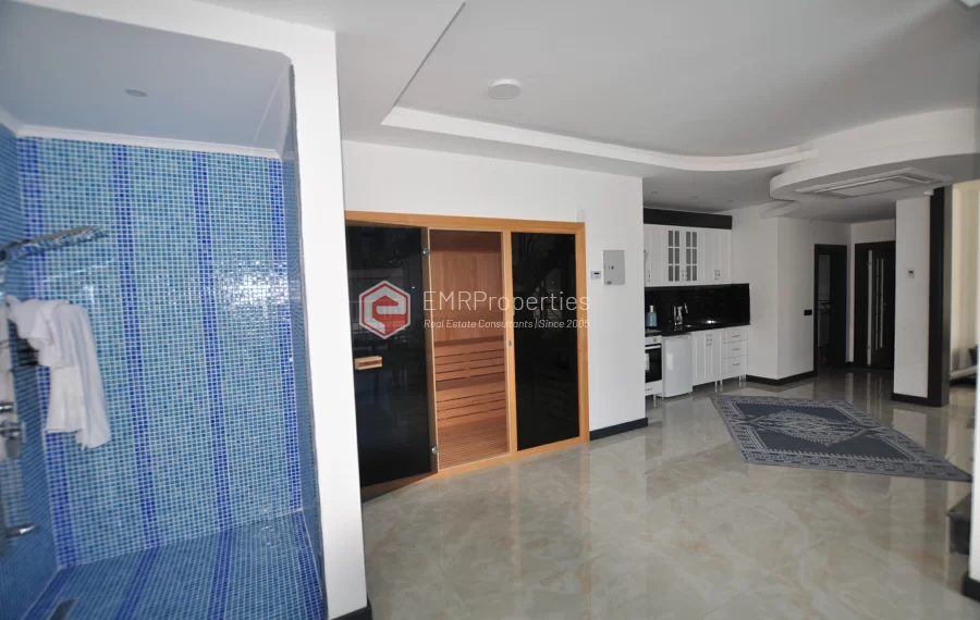 Sanjava vila sa 8 spavacih soba na prodaju u Kargicaku Alanji