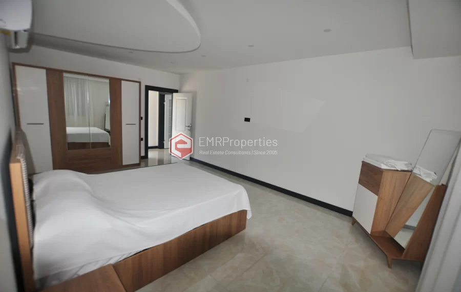 Sanjava vila sa 8 spavacih soba na prodaju u Kargicaku Alanji