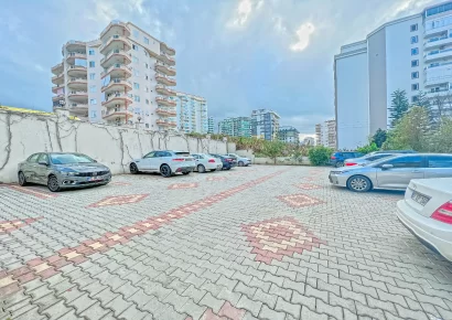 Ovaj moderan penthouse u Mahmutlaru nalazi se na pjesackoj udaljenosti od mora i pijace