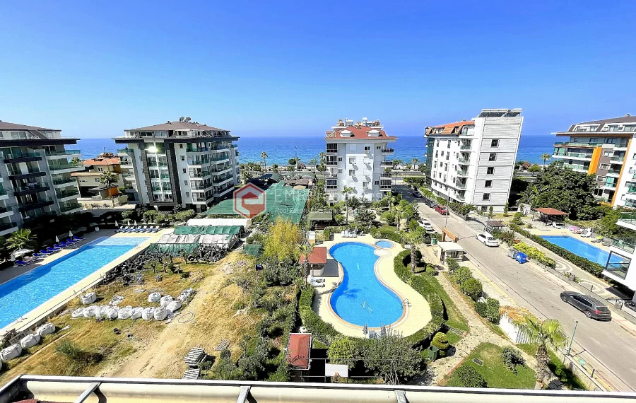 Super luksuzan penthouse sa 4 spavace sobe na prodaju u Kestelu