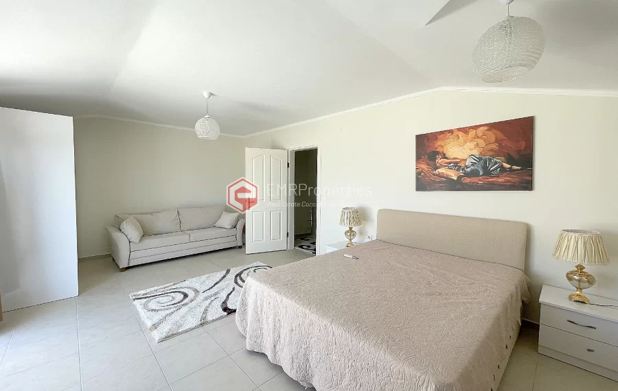 Super luksuzan penthouse sa 4 spavace sobe na prodaju u Kestelu