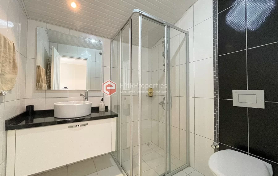 Super luksuzan penthouse sa 4 spavace sobe na prodaju u Kestelu