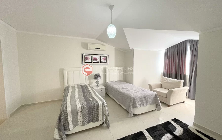 Super luksuzan penthouse sa 4 spavace sobe na prodaju u Kestelu