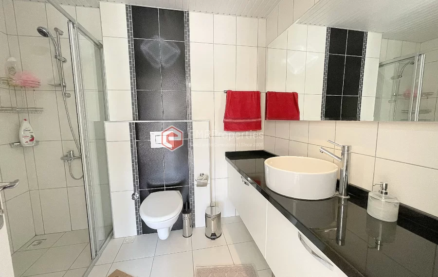 Super luksuzan penthouse sa 4 spavace sobe na prodaju u Kestelu
