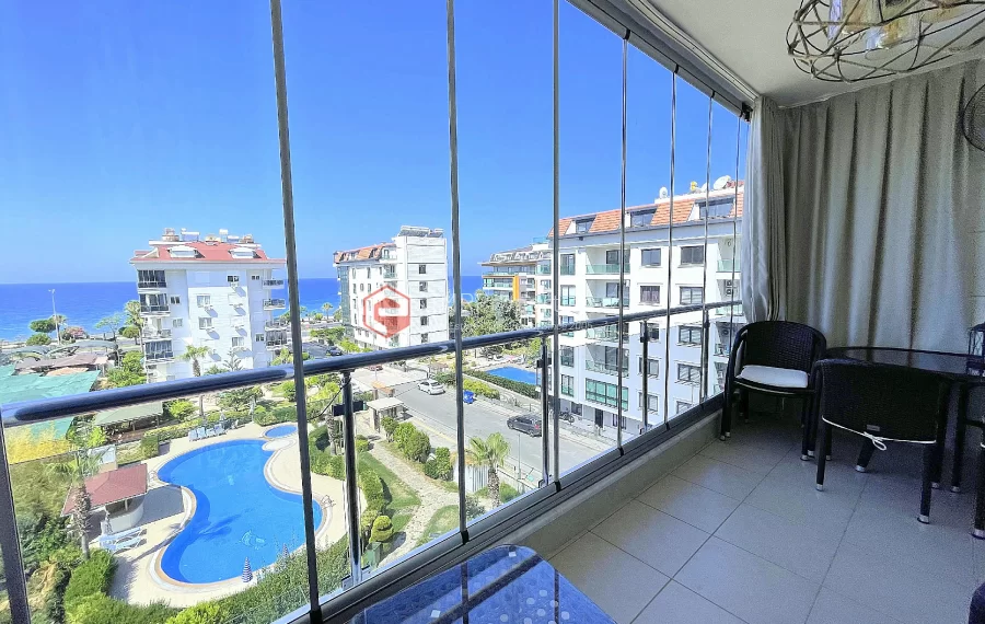 Super luksuzan penthouse sa 4 spavace sobe na prodaju u Kestelu