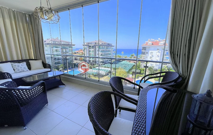 Super luksuzan penthouse sa 4 spavace sobe na prodaju u Kestelu