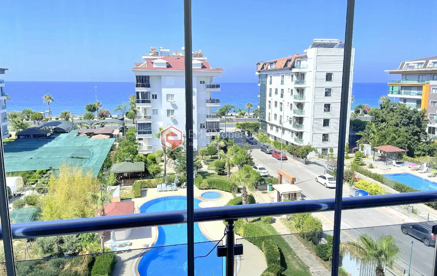Super luksuzan penthouse sa 4 spavace sobe na prodaju u Kestelu