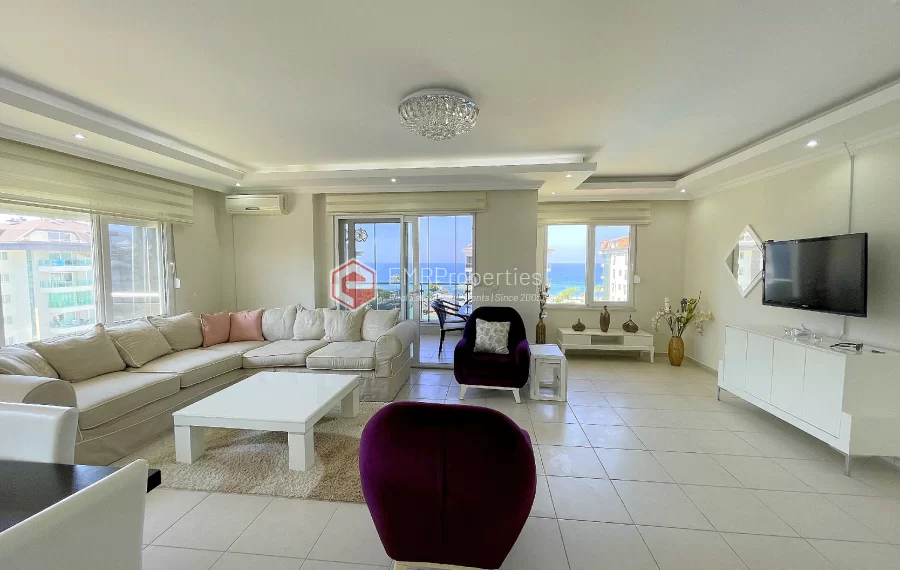 Super luksuzan penthouse sa 4 spavace sobe na prodaju u Kestelu