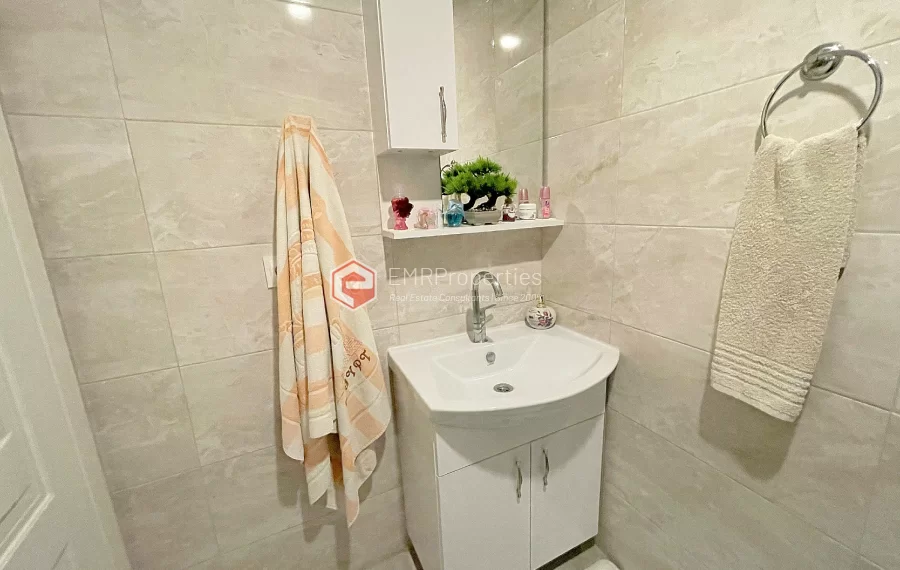 Die Wohnung im 5. Stock hat eine Fläche von 115 qm
