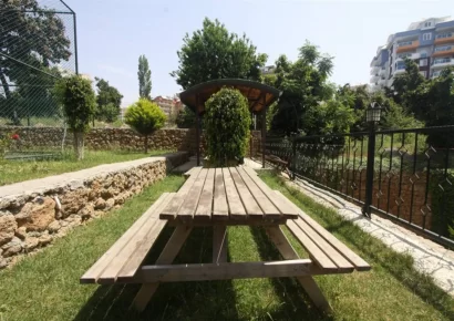 Stan na 5 spratu ima povrsinu od 115 kvadratnih metara