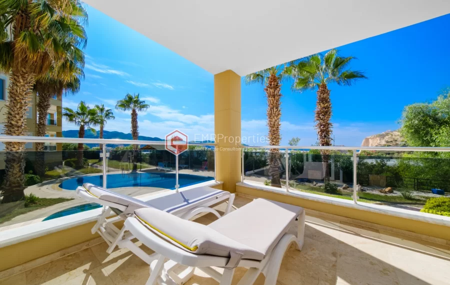 Spacious 2-Bedroom Apartment with Tranquil Atmosphere Near the Sea