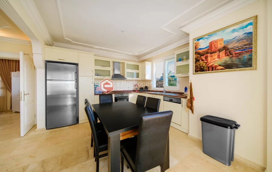 Spacious 2-Bedroom Apartment with Tranquil Atmosphere Near the Sea