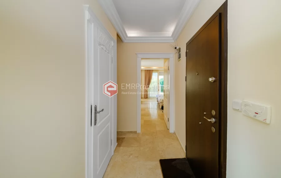 Spacious 2-Bedroom Apartment with Tranquil Atmosphere Near the Sea