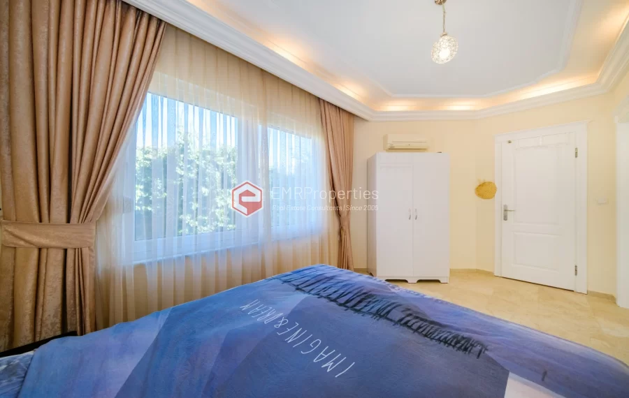 Spacious 2-Bedroom Apartment with Tranquil Atmosphere Near the Sea