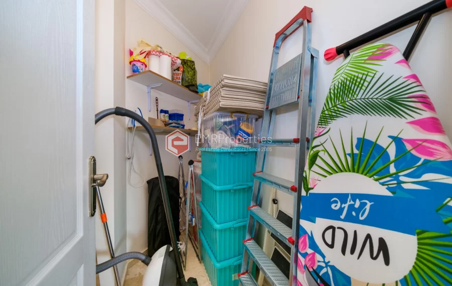 Spacious 2-Bedroom Apartment with Tranquil Atmosphere Near the Sea