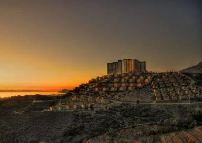 Gold City - Luxury 2 Bedrooms Apartment with Pool View in Kargıcak