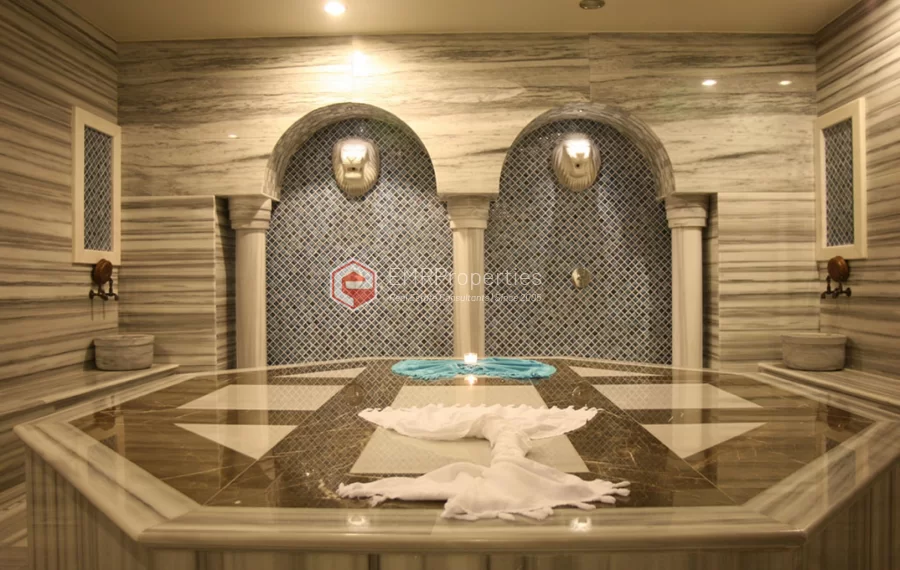 Gold City - Luxury 2 Bedrooms Apartment with Pool View in Kargıcak